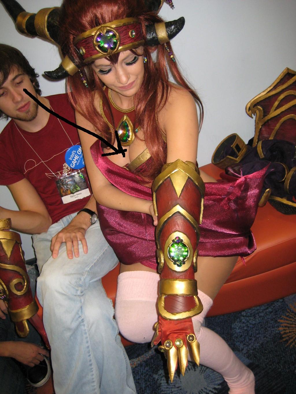 牛头女萨满   德国女盗贼 的t13造型 : 先睹为快