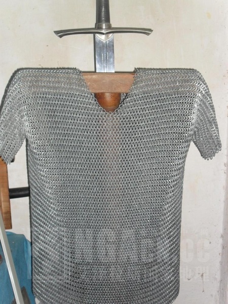 银鳞胸甲蓝色品质5g一件