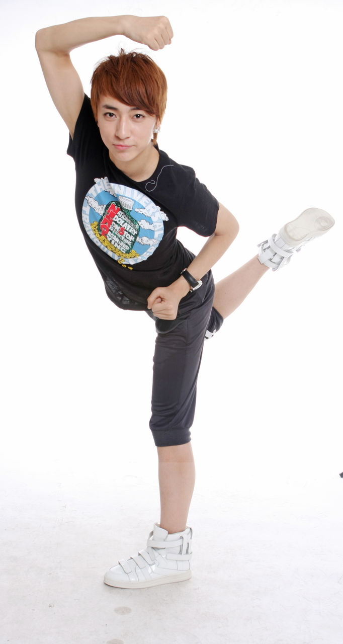 真给力在acfun上看到师洋的视频真有种杀了他可以升级的感觉男人居然