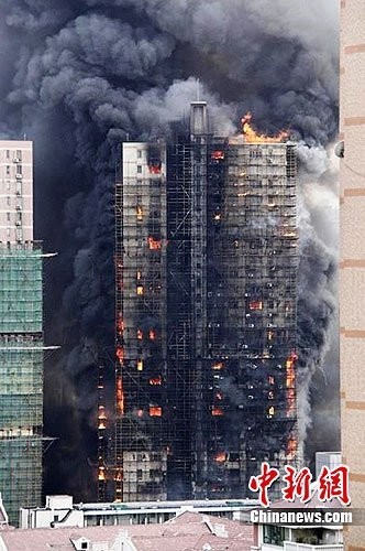 日剧党出没上海静安区28层公寓大火好吧这不是关键关键是前几天刚播的