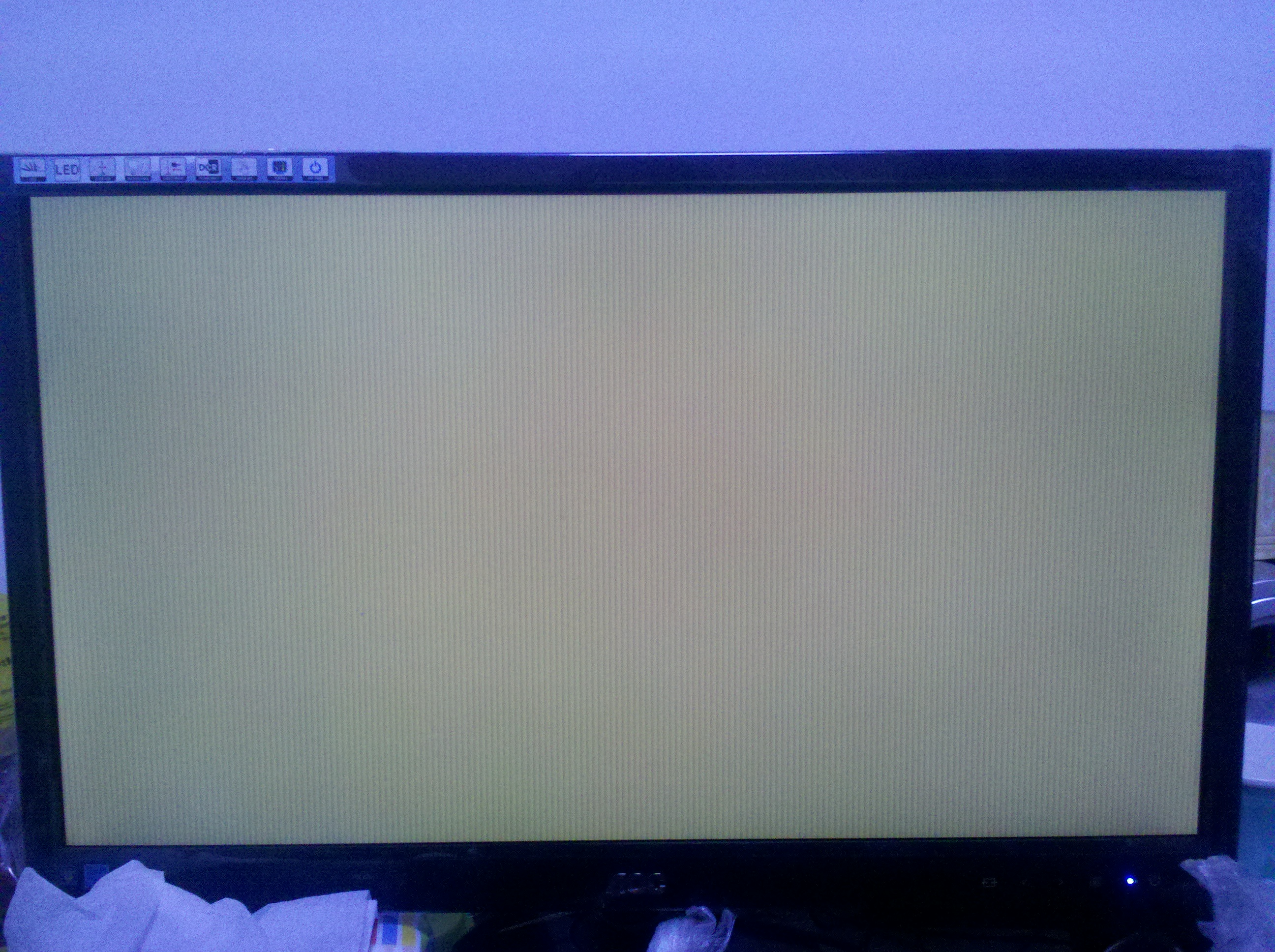 硬件求助lz又来求助了我新配的电脑老是出现黄屏死机大神帮我看一下