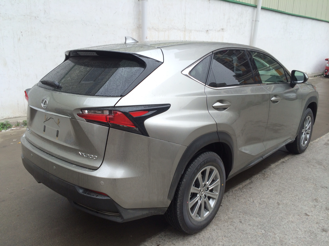 (补认证)雷克萨斯nx200乞丐版 超音速钛银 提车作业 防一血!