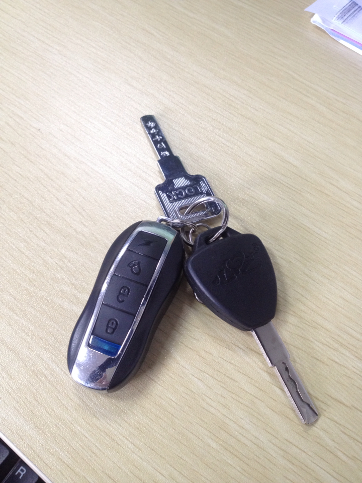 我家电动车钥匙长这样[s:ac:goodjob]
