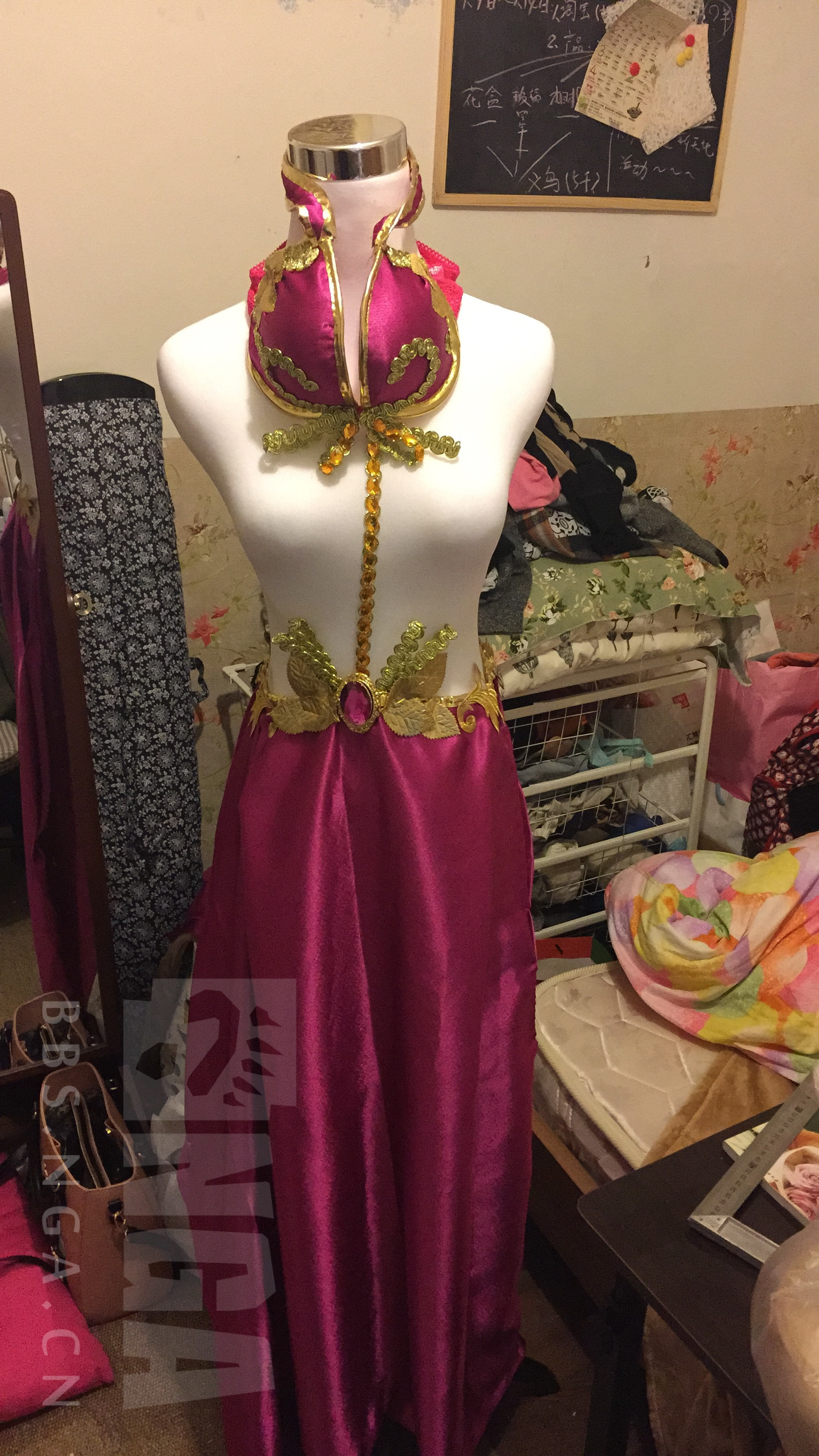 宗师裁缝间的PK!魔兽玩家自制流沙法袍