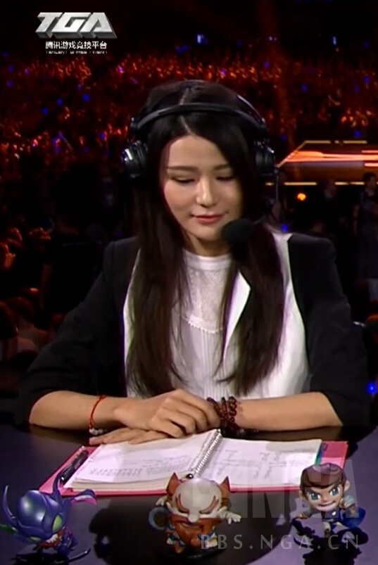 人物小妍真是最努力的lol女解说没有之一