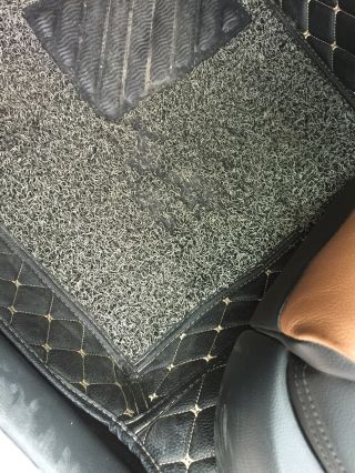 丝圈脚垫给踩坏了还不到半年