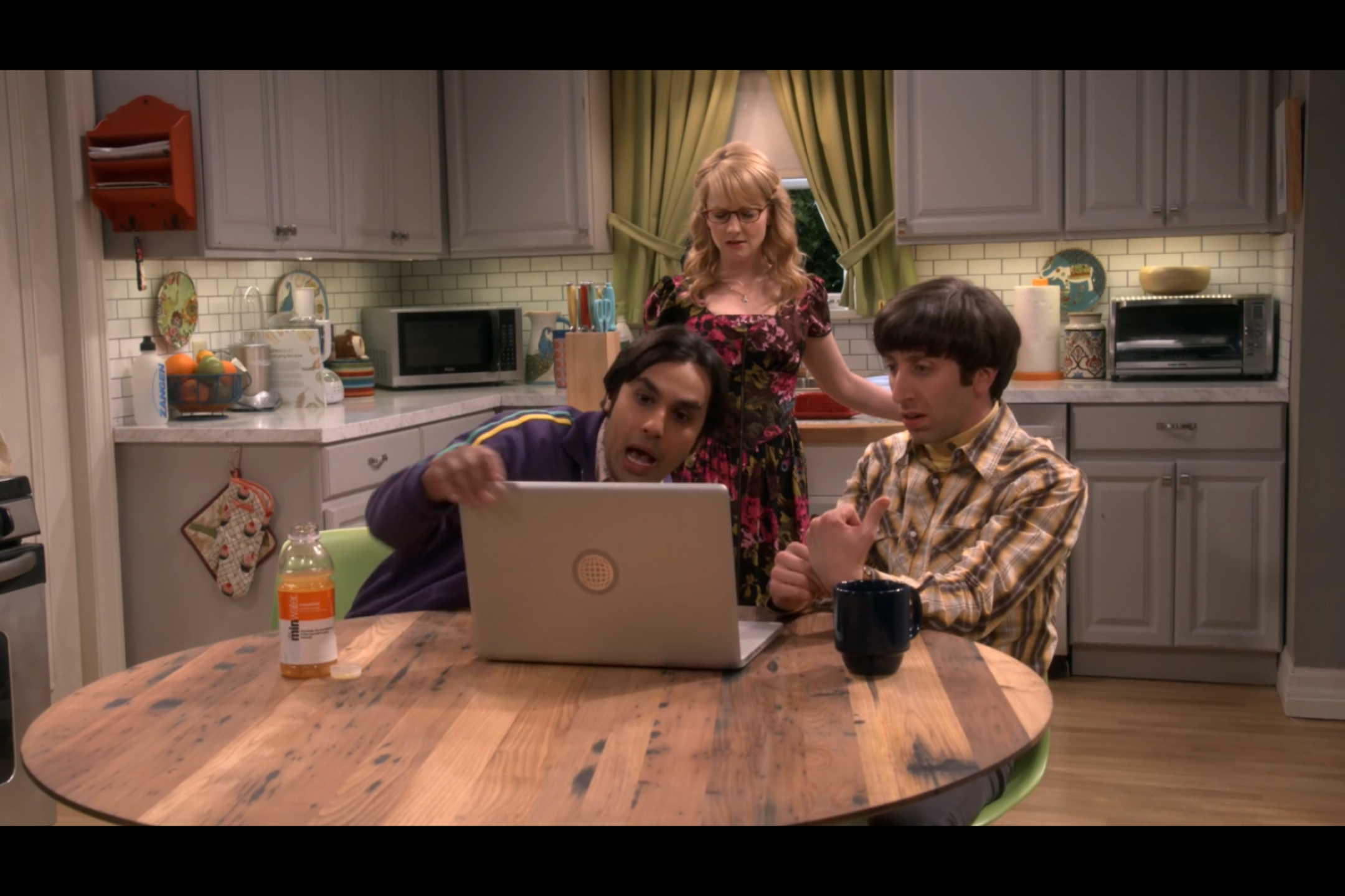 哈哈,感觉还是发这里,最新一集的生活大爆炸看了么,笑趴了 nga玩家