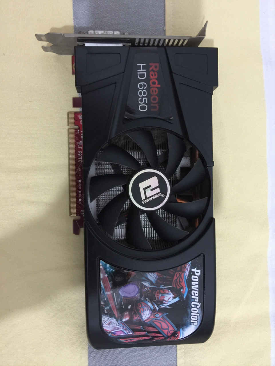 电脑硬件迪兰恒进6850显卡200元