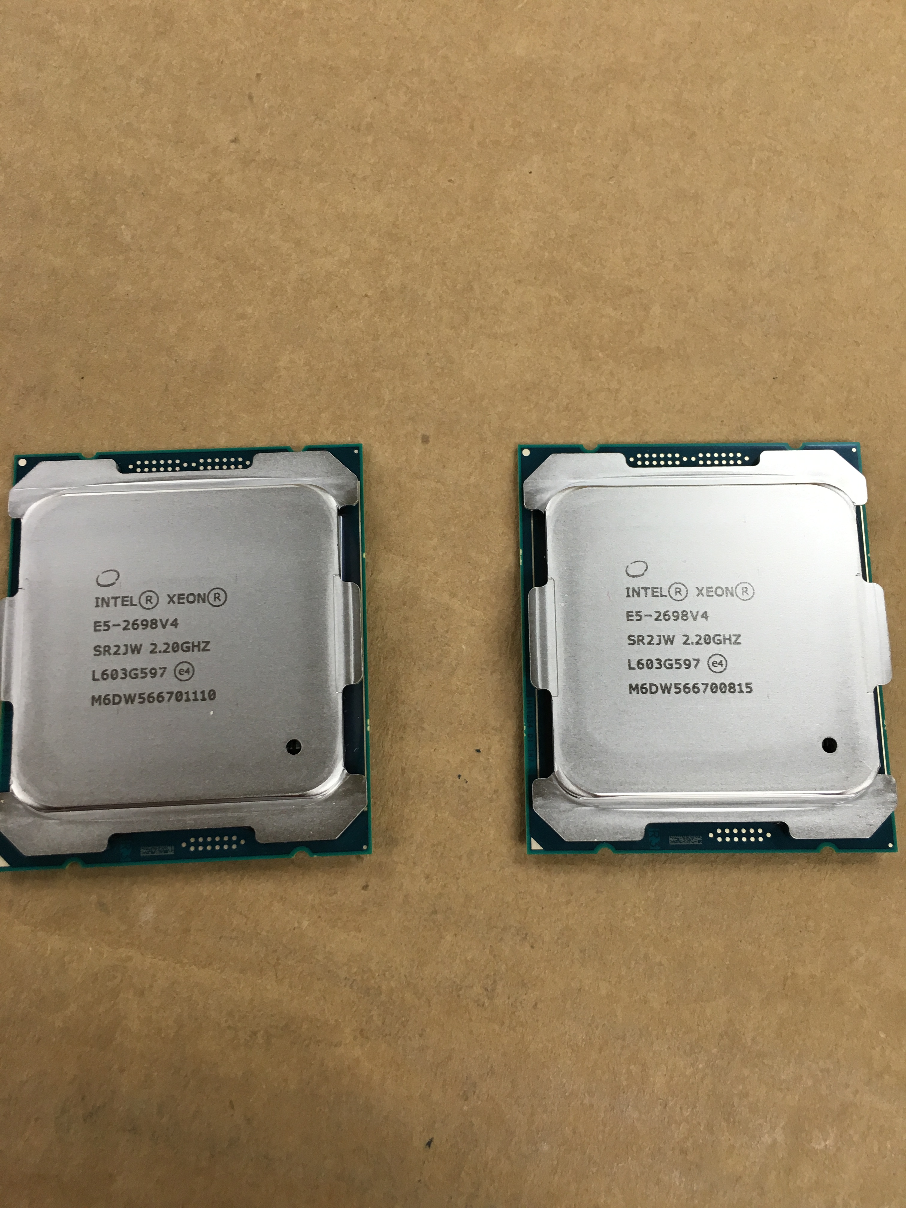 这u插在2011v3的板子上能直接用么或者还是需要特殊的板子e52698v4