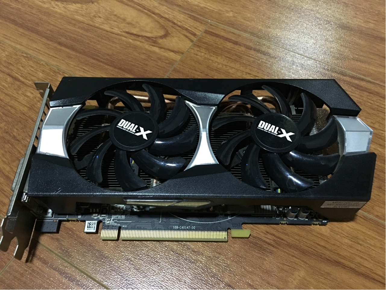 [电脑硬件]出一个蓝宝石270x 2g 白金版oc,580到付