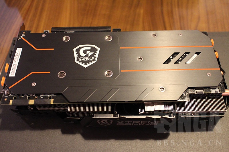 作业贴技嘉1070萤火虫开箱作业宝宝心里苦