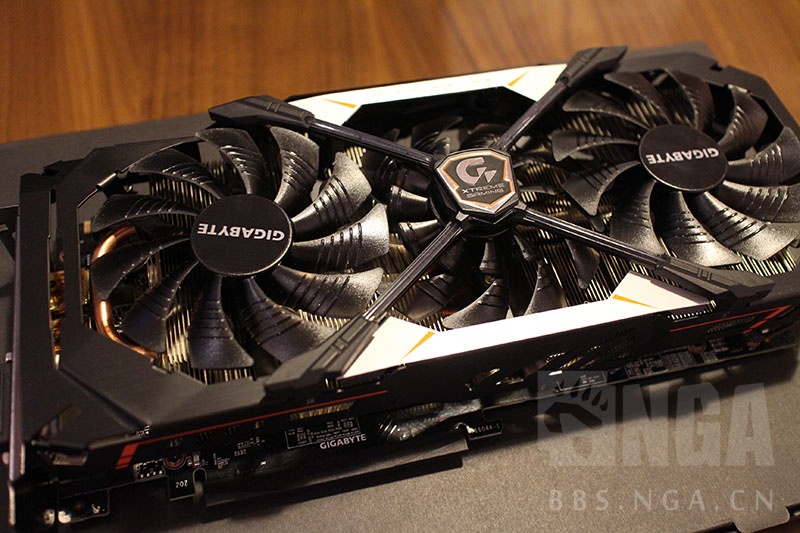 作业贴技嘉1070萤火虫开箱作业宝宝心里苦