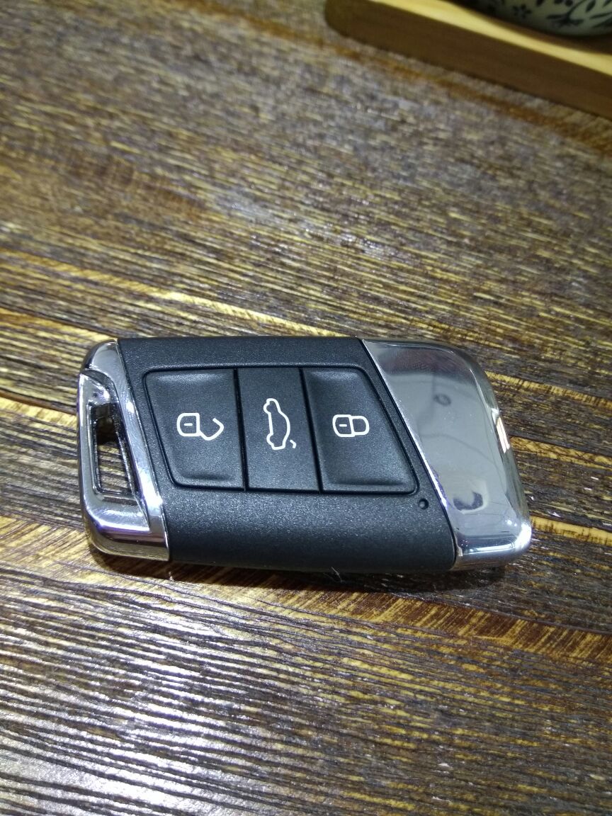 新迈腾上周五买的车补个钥匙