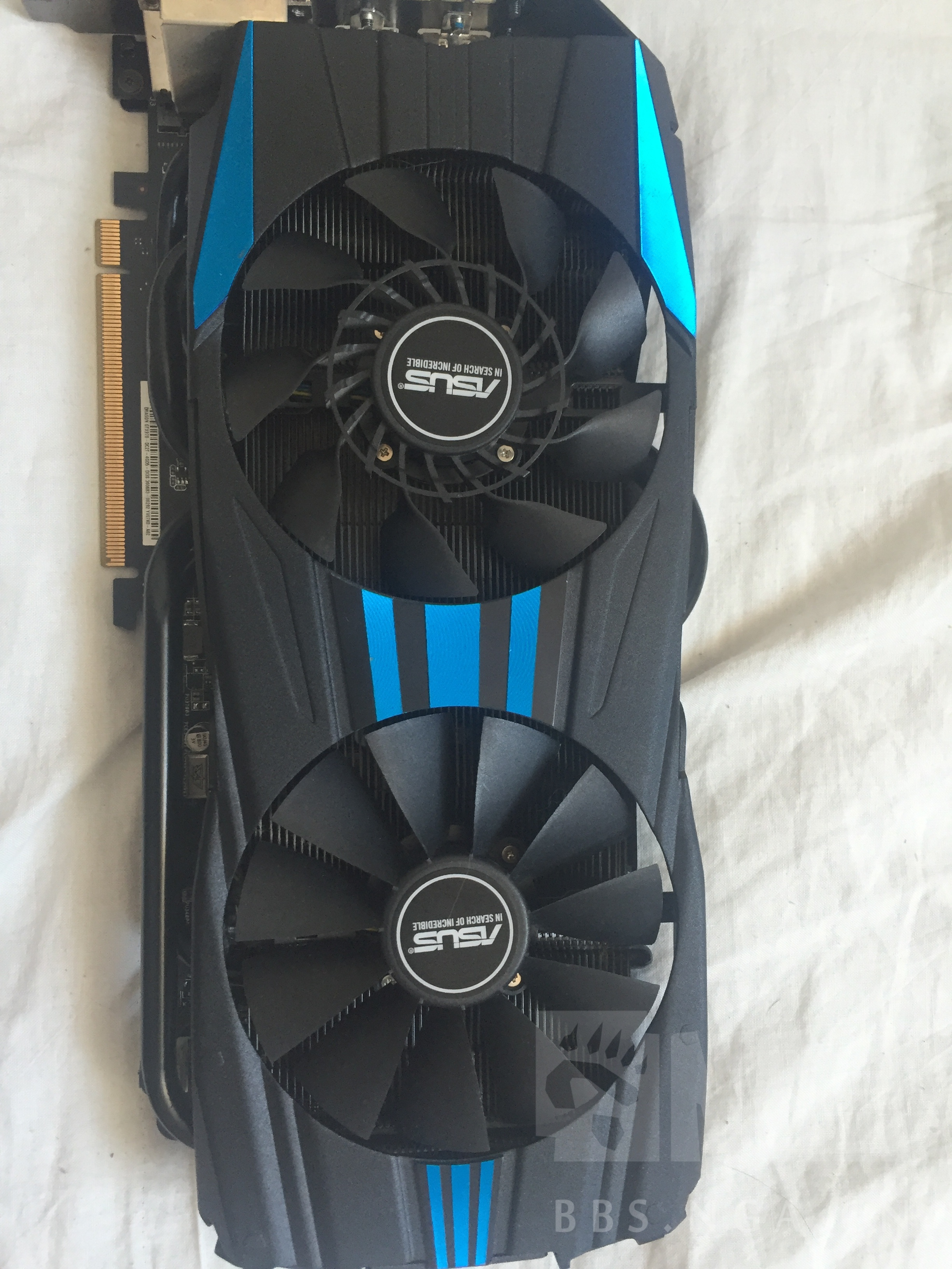 电脑硬件自用显卡阿苏斯龙骑士9701550