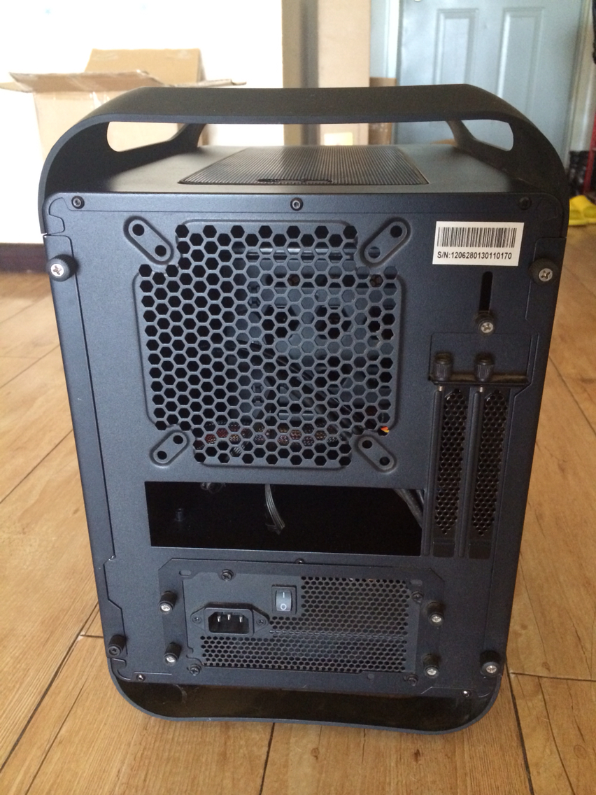 电脑硬件火鸟小巨蛋机箱itx黑色