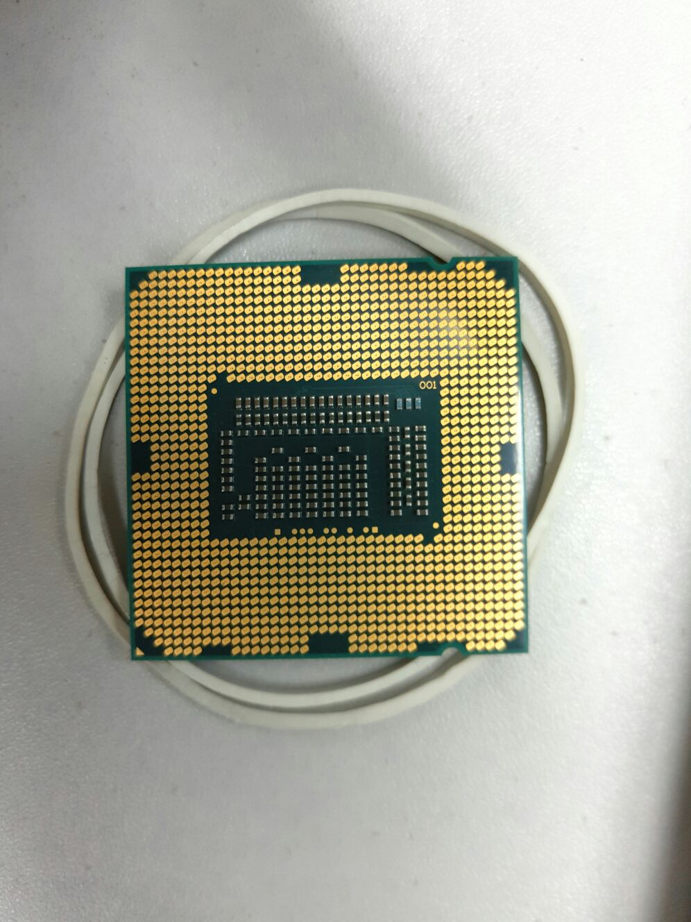 [电脑硬件]闲鱼上收了颗i7 3770k,1500包邮,还没上机,先发裸照.