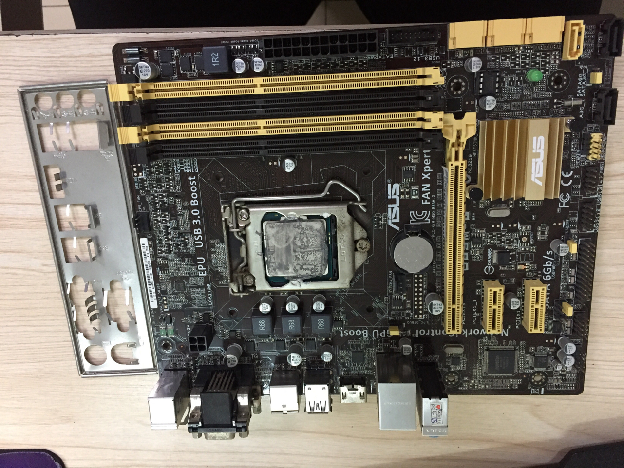 的红树林家的4590散片 板子是13年的华硕b85mg 昨天基友送了一块6700k