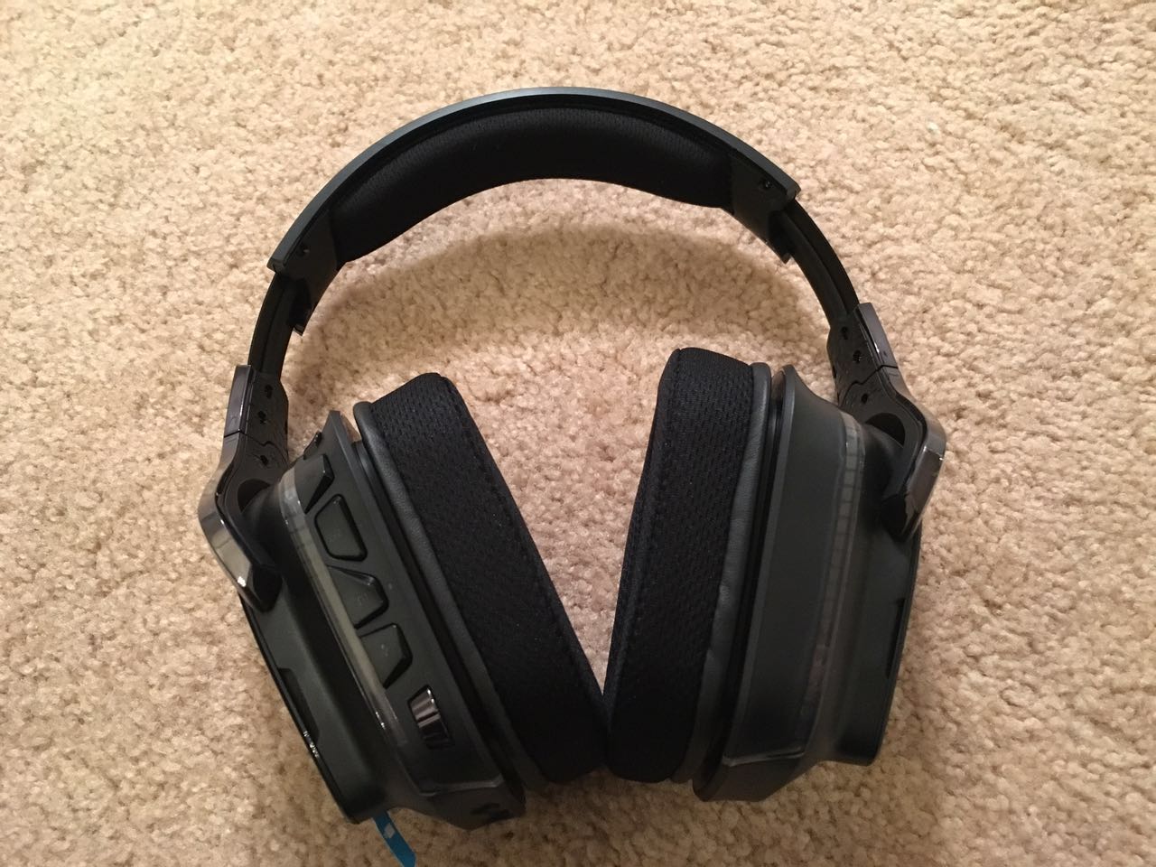 作业贴罗技g933简单开箱