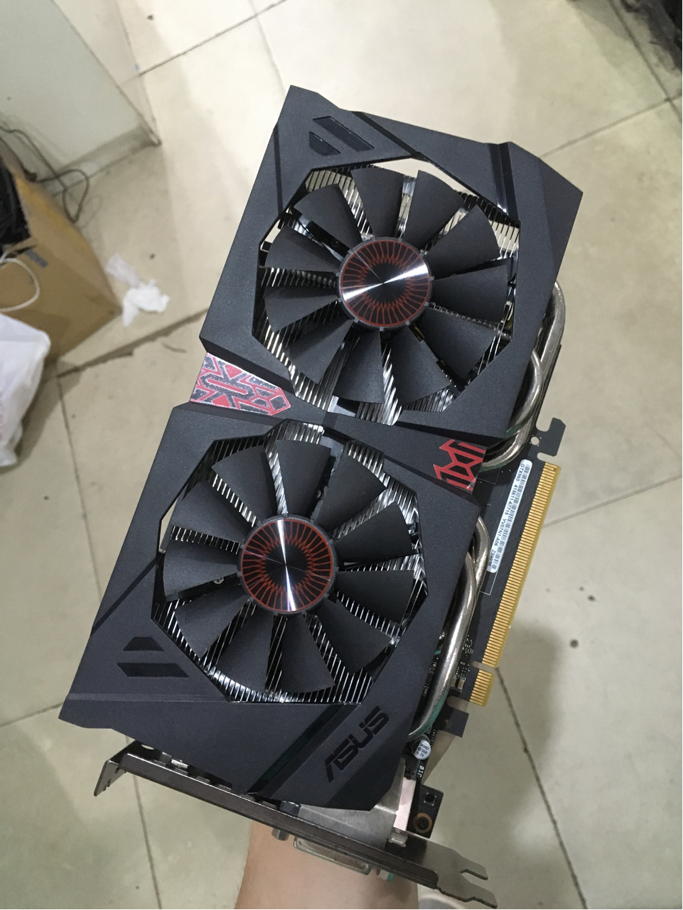 电脑硬件出华硕猛禽战枭9602g