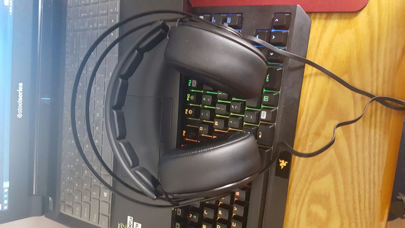 耳机音响赛睿西伯利亚650黑色