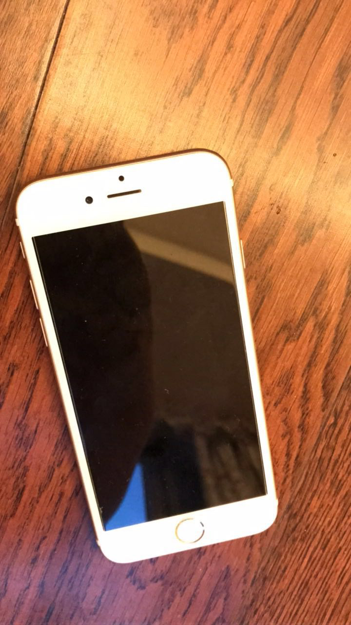 出个自用iphone6s土豪金128g2950元