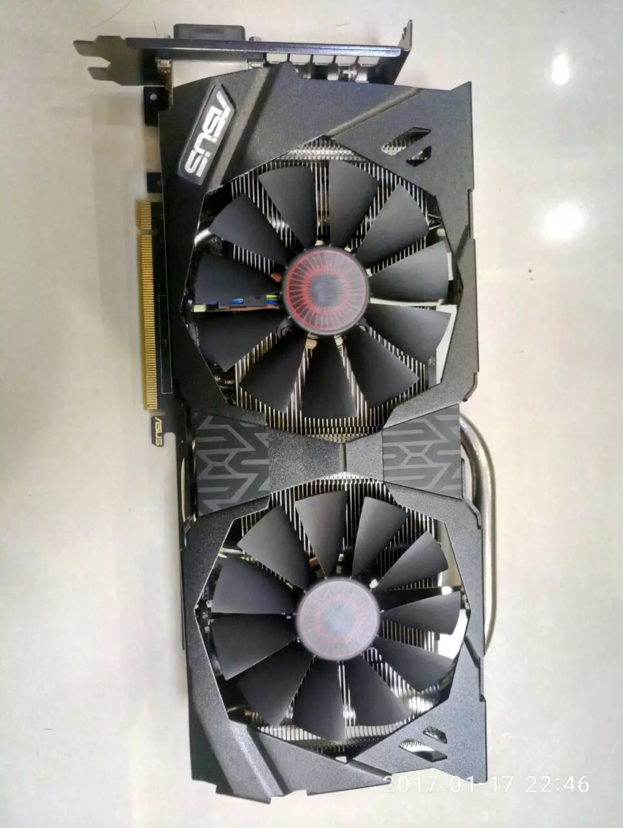 微星gtx970oc白色图片