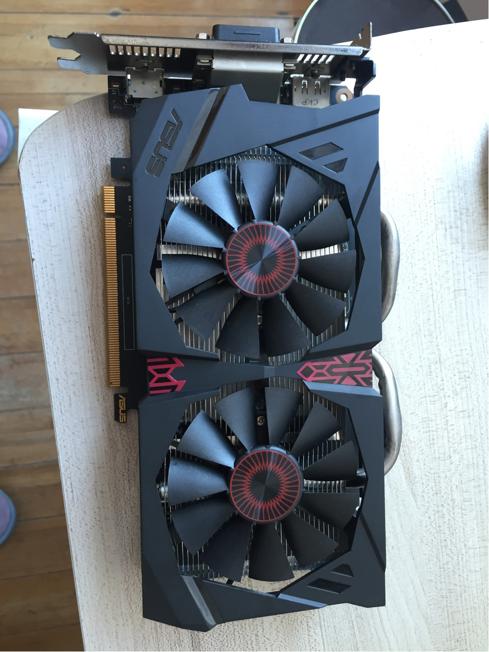 已出华硕猛禽gtx950可以超频