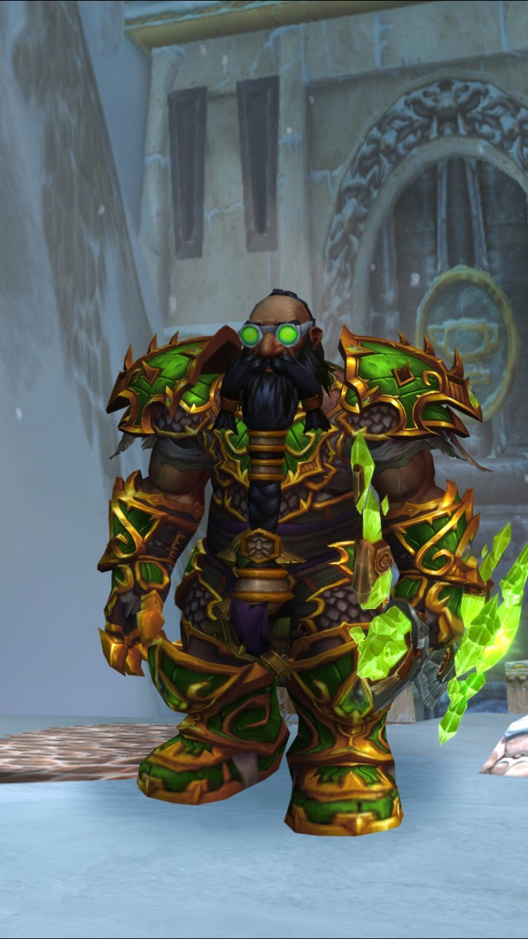 请问有没有露的比较多的锁甲幻化