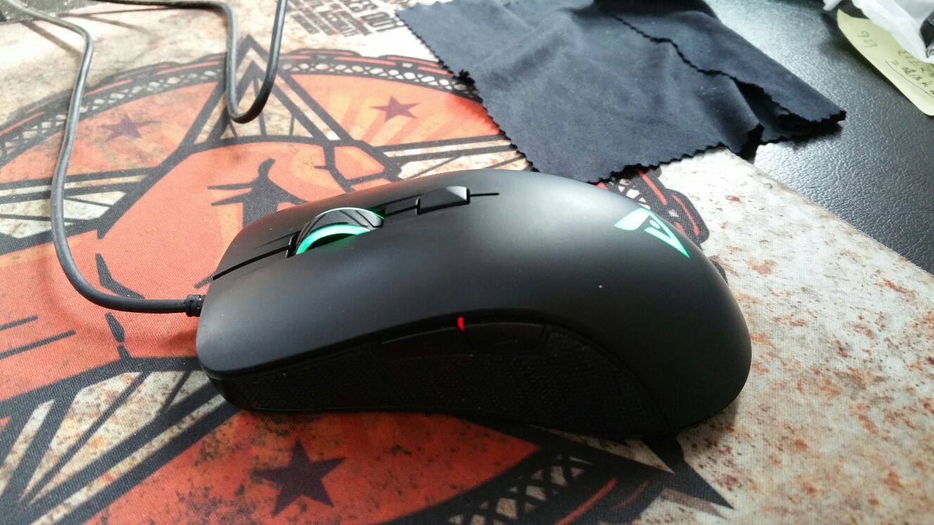 电脑外设出个钛度电竞者标准版鼠标罗技g103键盘明盘160打包包邮