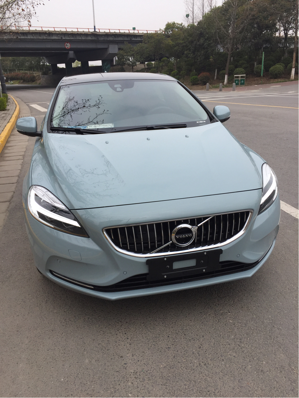 [车版专栏-提车作业] 他们都jue我20多买a级车 [ v40作业防一血 ]