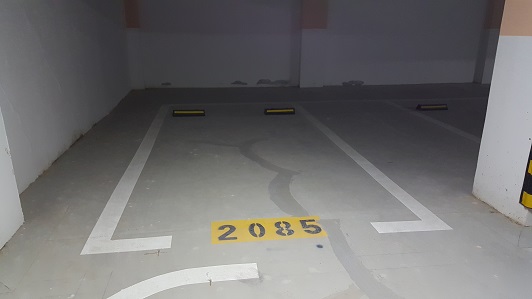 求助请教老司机这种靠墙的车位是否好停车是否值得购买