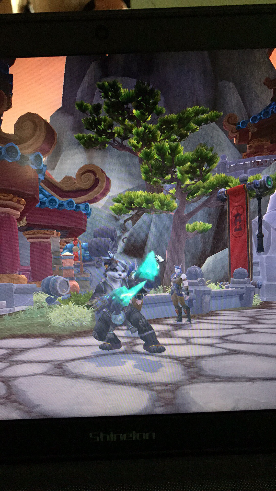 踏风肝了3个小时终于拿到新外观了但是女血精灵戴着好别扭啊