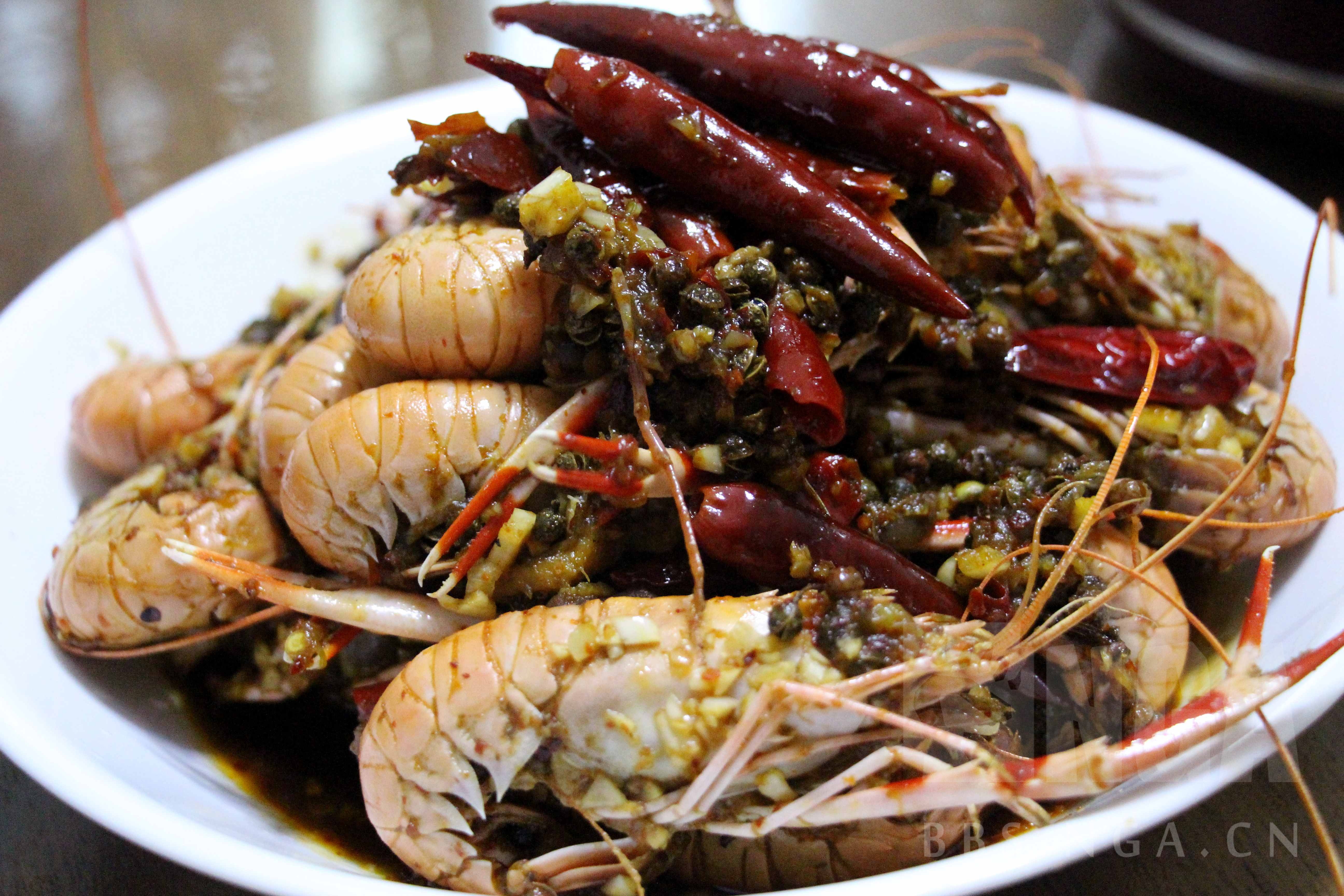 我来深夜放毒了麻辣小海龙虾