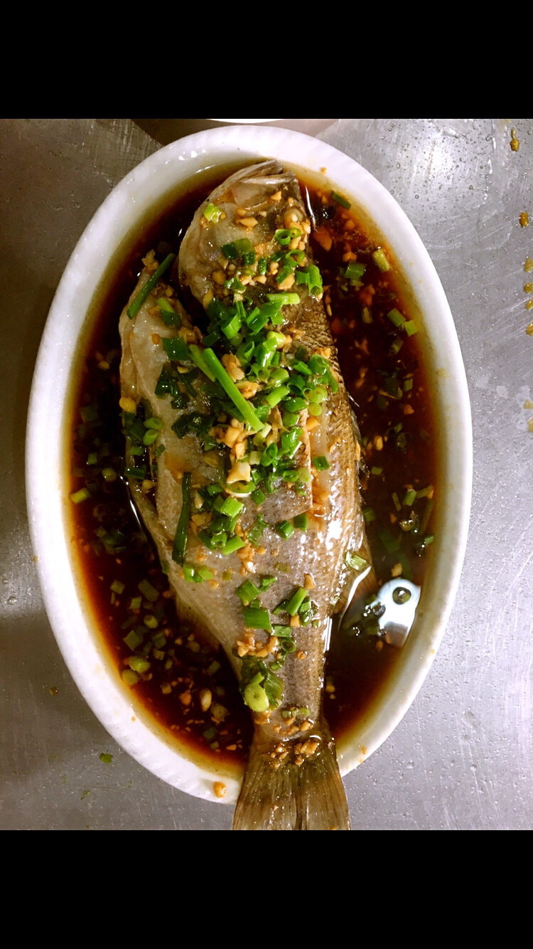 教学教大家做一下温州风味的葱油鱼