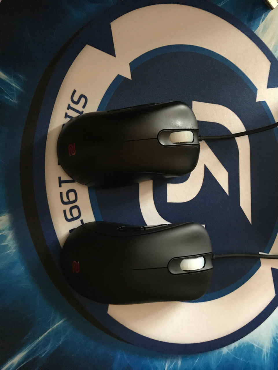 [讨论]非广告贴,请教各位zowie鼠标大小问题.