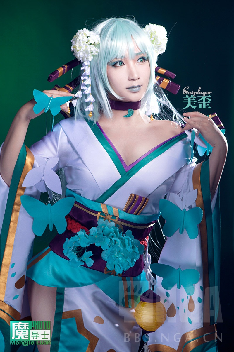 知名coser美歪扮演阴阳师鬼王青行灯