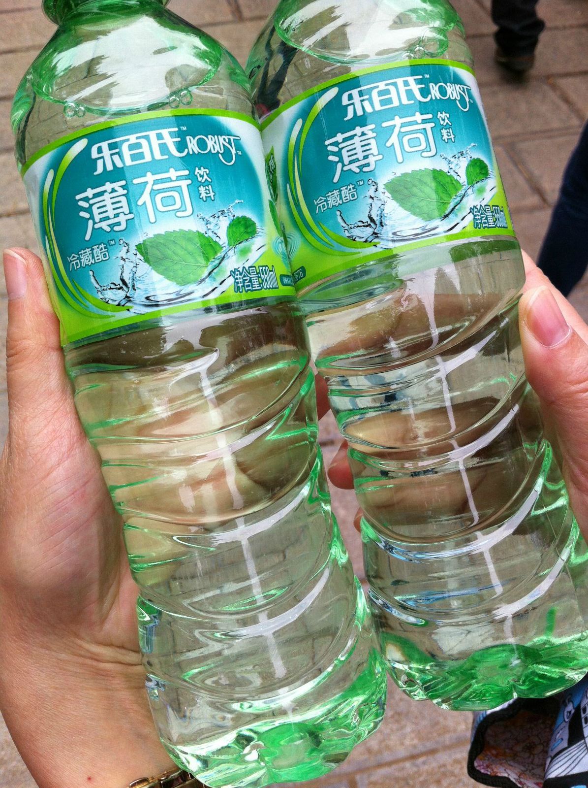 哇这是真的难受,蓝瓶雪碧停产了