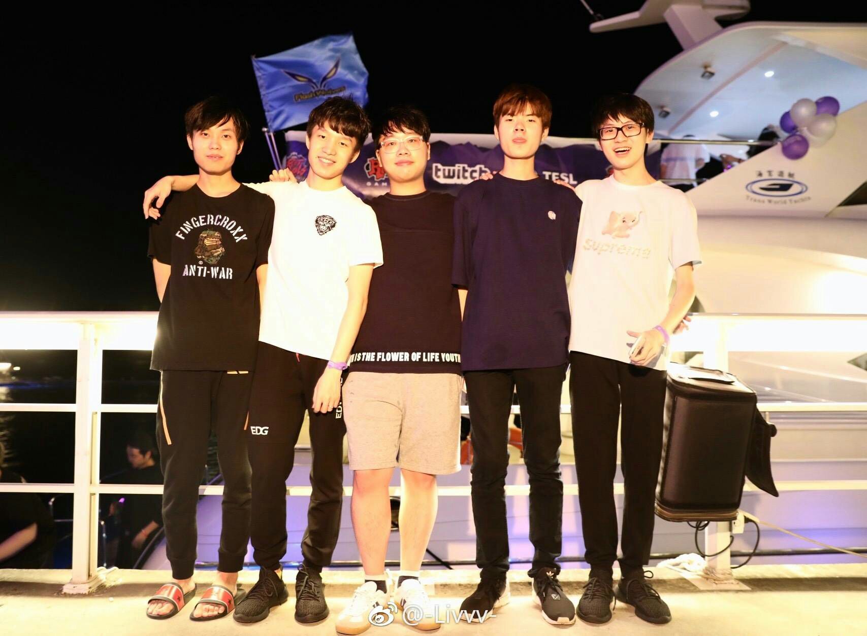 jpg"> meiko看起来是真的很开心 h4>附件 /h4>  div>  img src="https