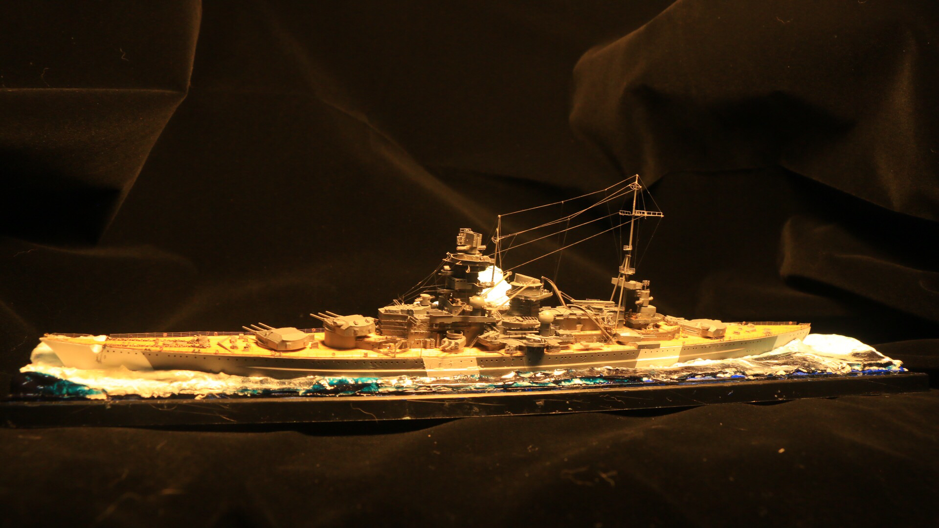 [水]模型区玩船太少,1/700沙恩霍斯特