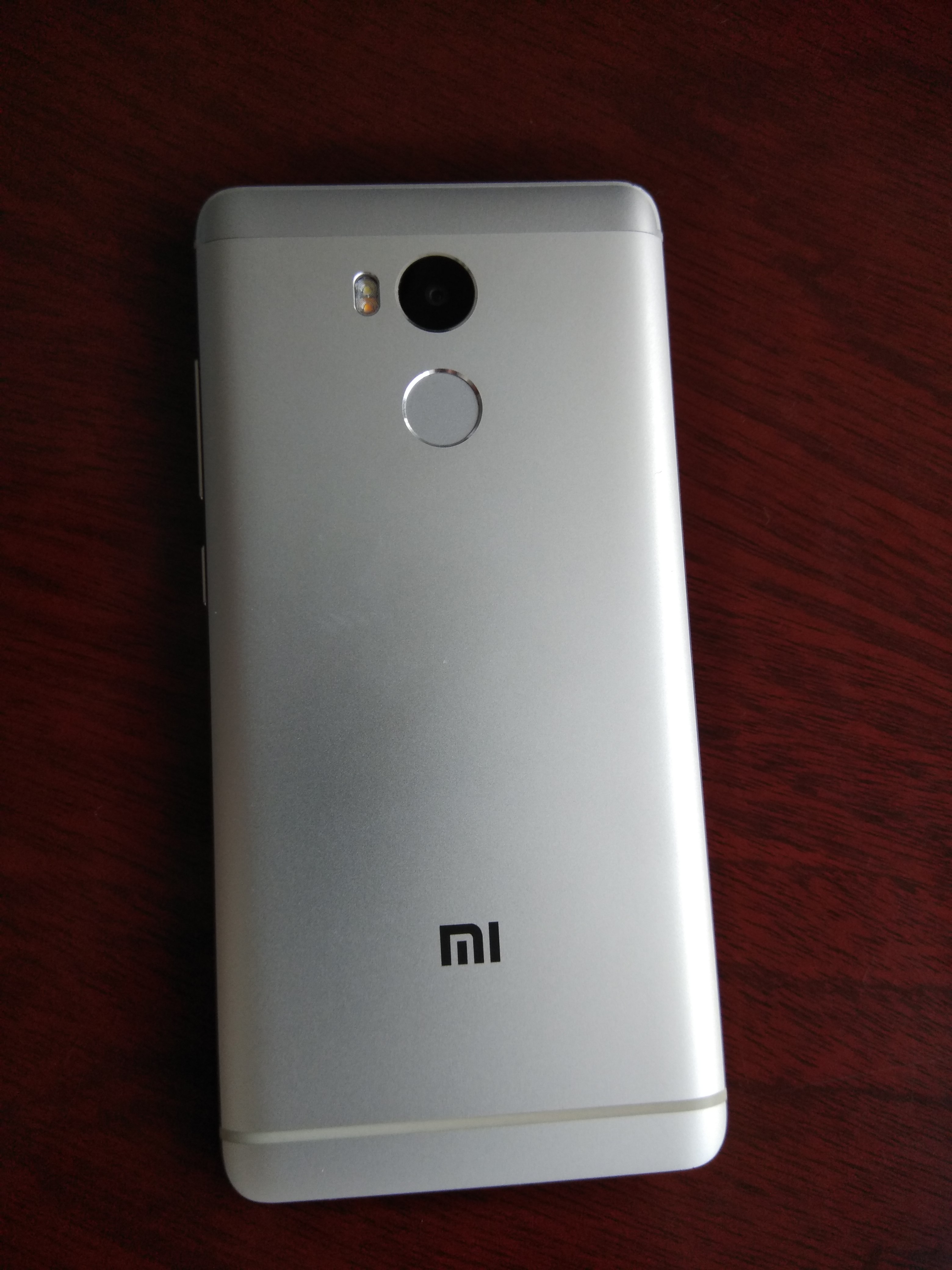 手机平板红米4高配白色