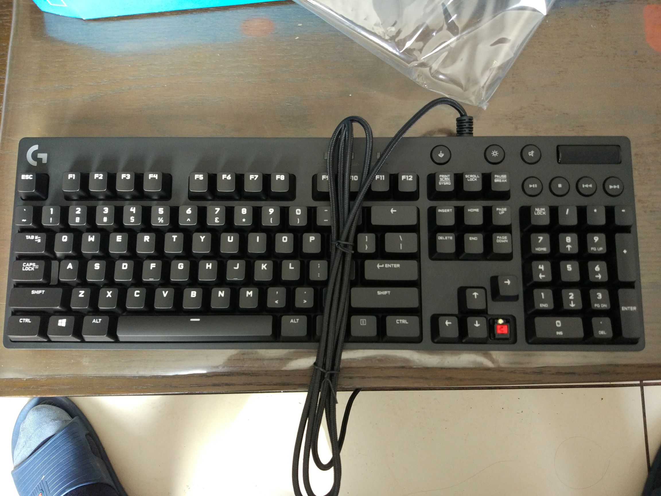 49年入国军,趁活动入了一发罗技g610键盘,发个开箱照.开心.