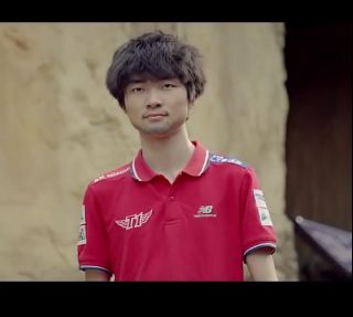 faker:兄弟,借个身份证,我教你打中单.