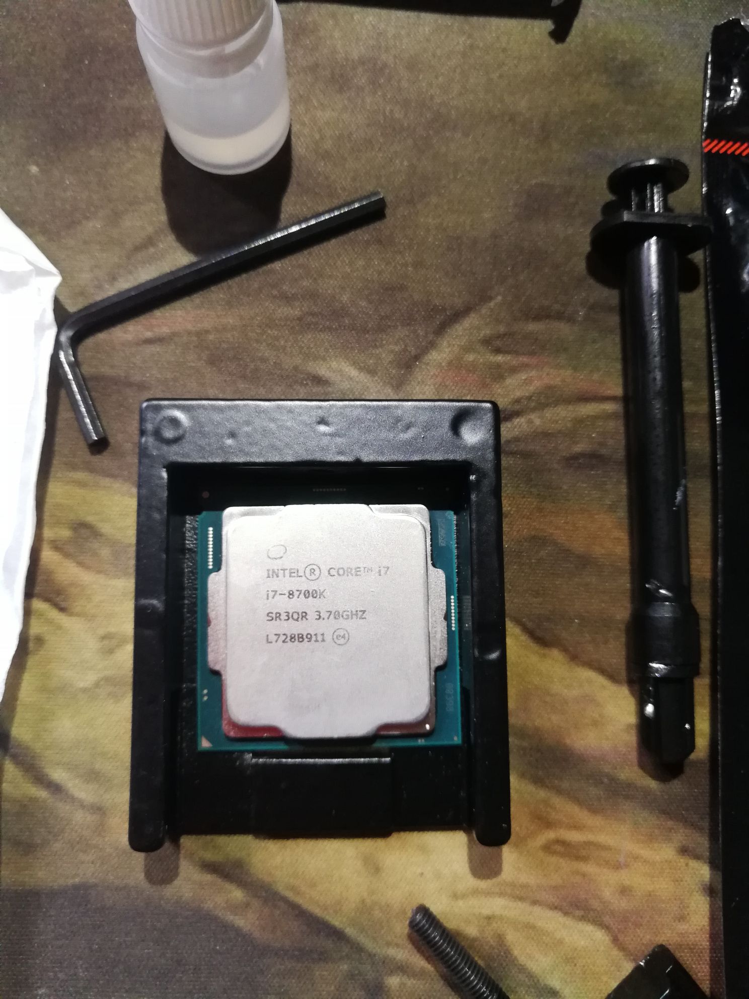 8700k盒装到手直播开盖作大死论坛首开