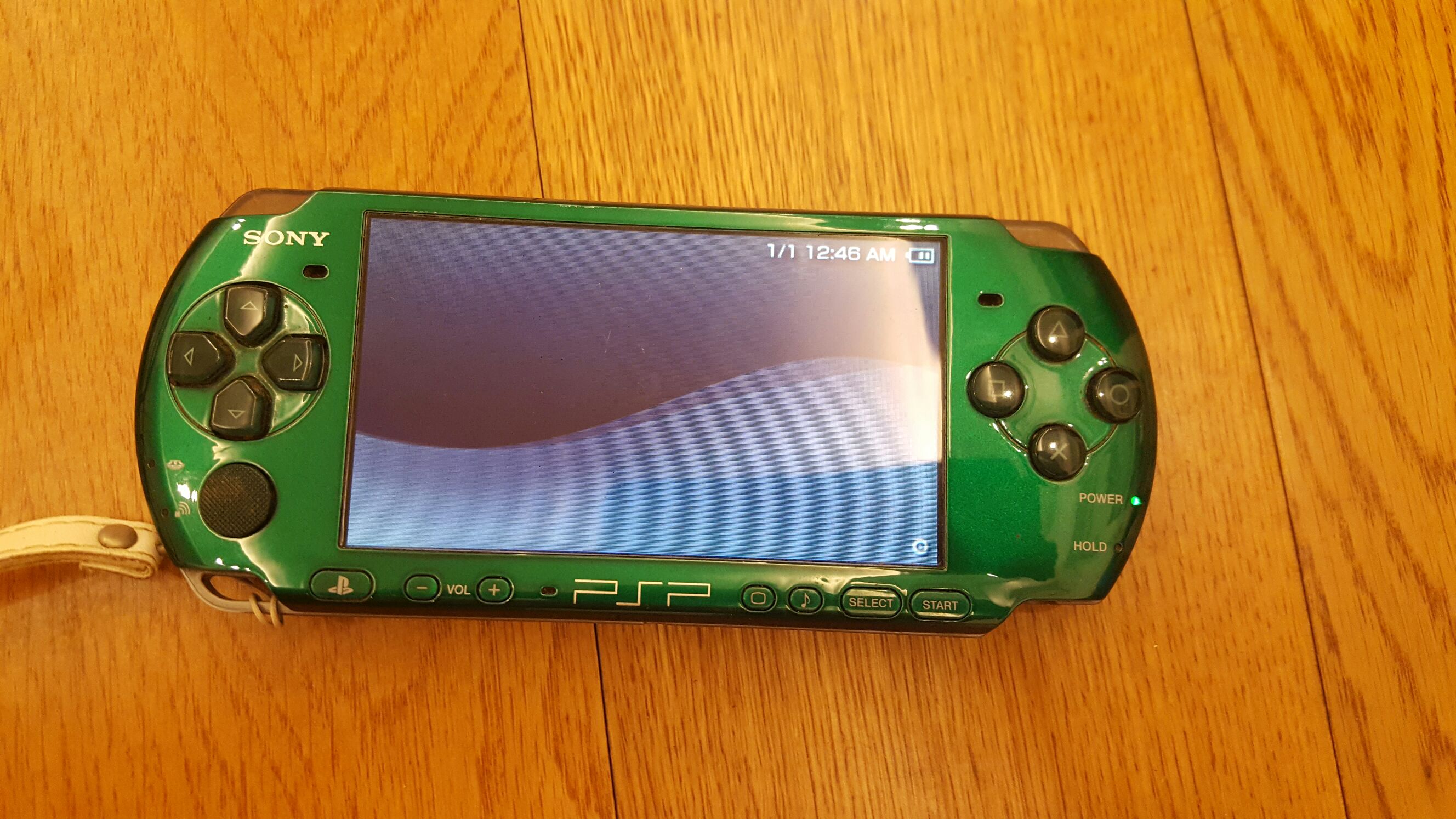 [电视游戏主机/掌机] psp3000,论坛色.400包邮