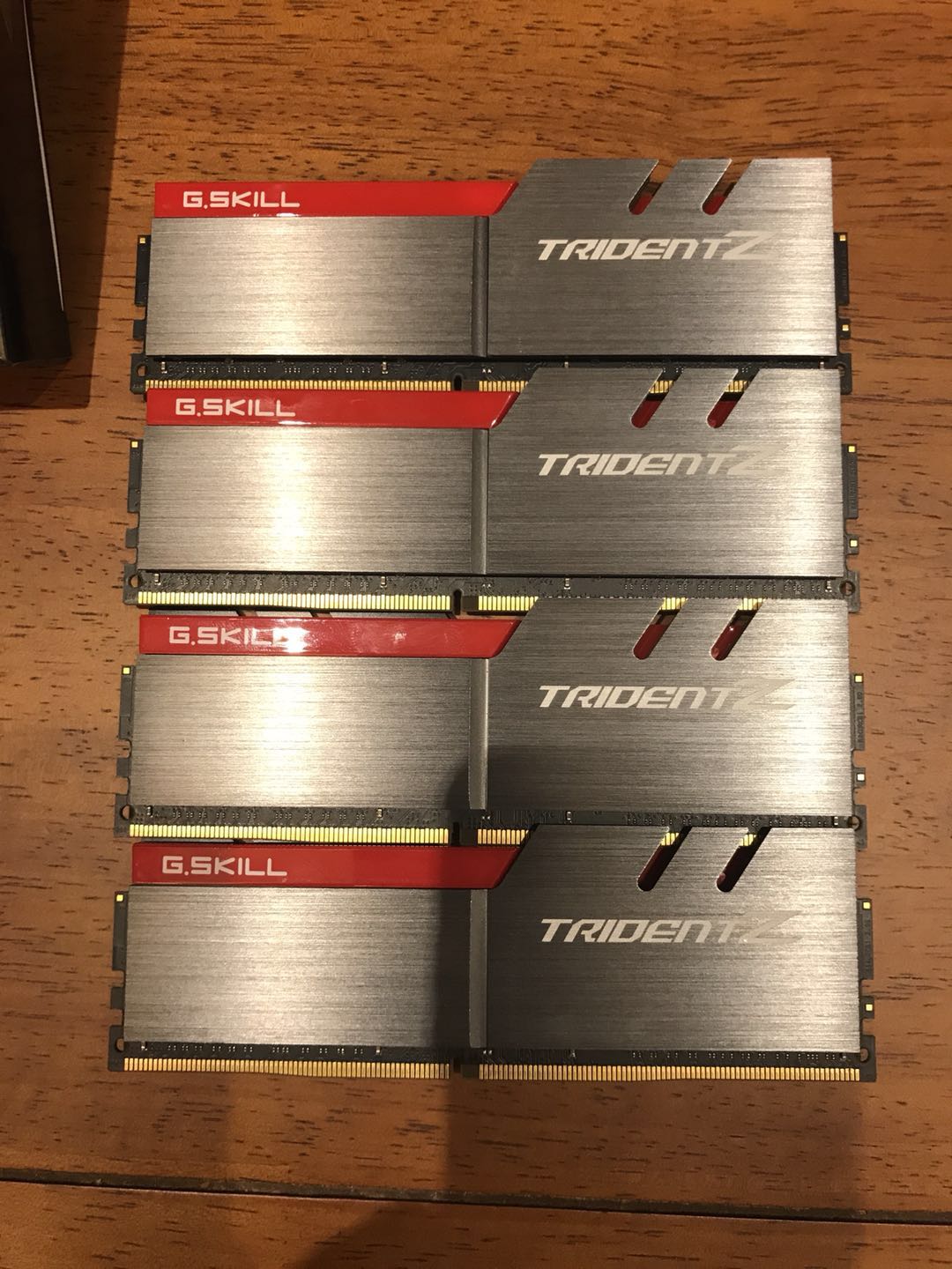 电脑硬件出芝奇tridentzddr43200c168gx2套条