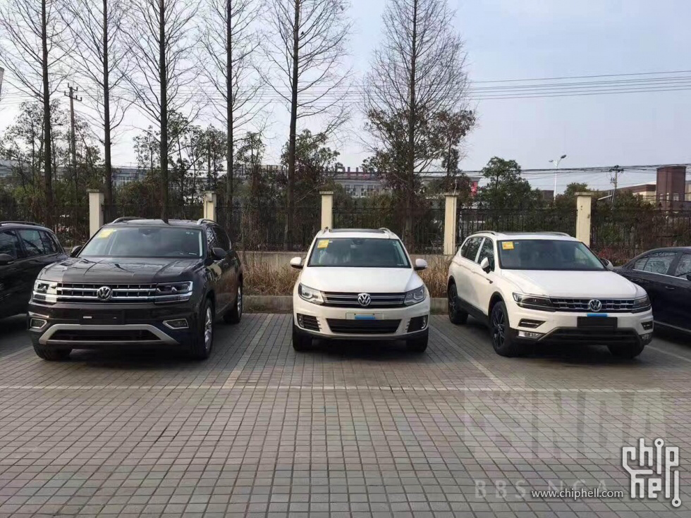 求一张途观途观l途昂停在一起的照片