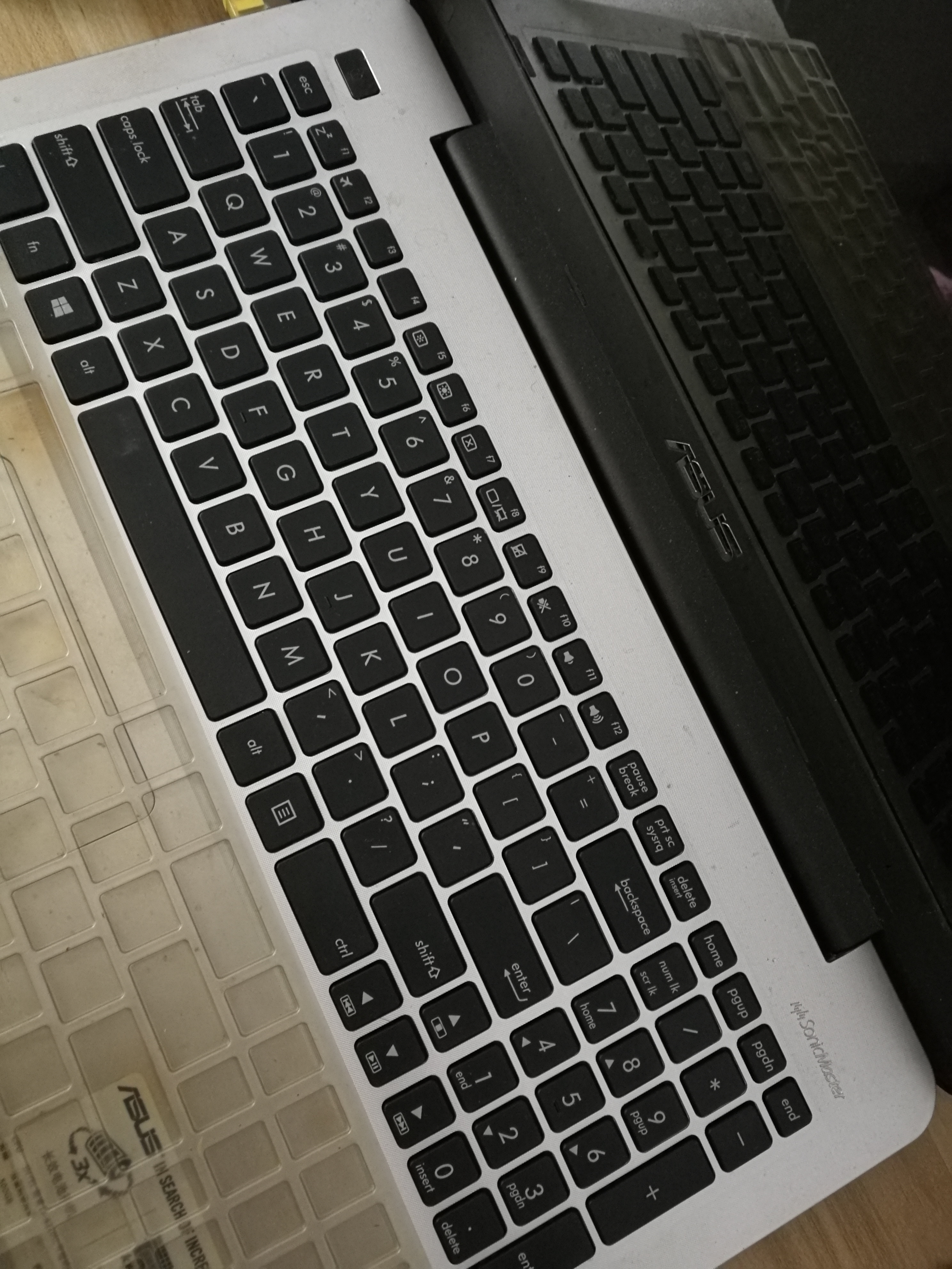 [电脑整机]出一个二手笔记本华硕r556l