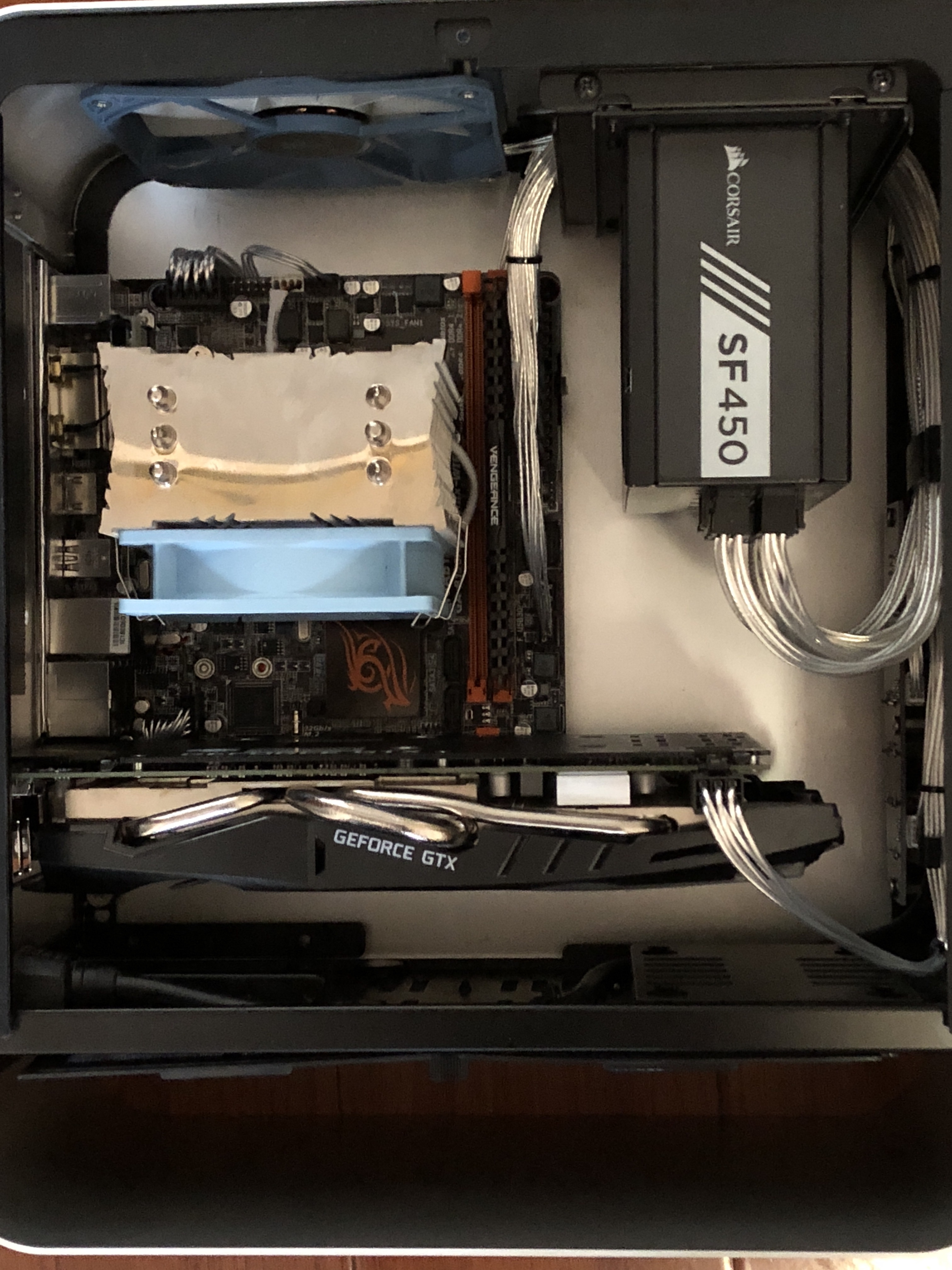 分享一下umx1 plus装机图