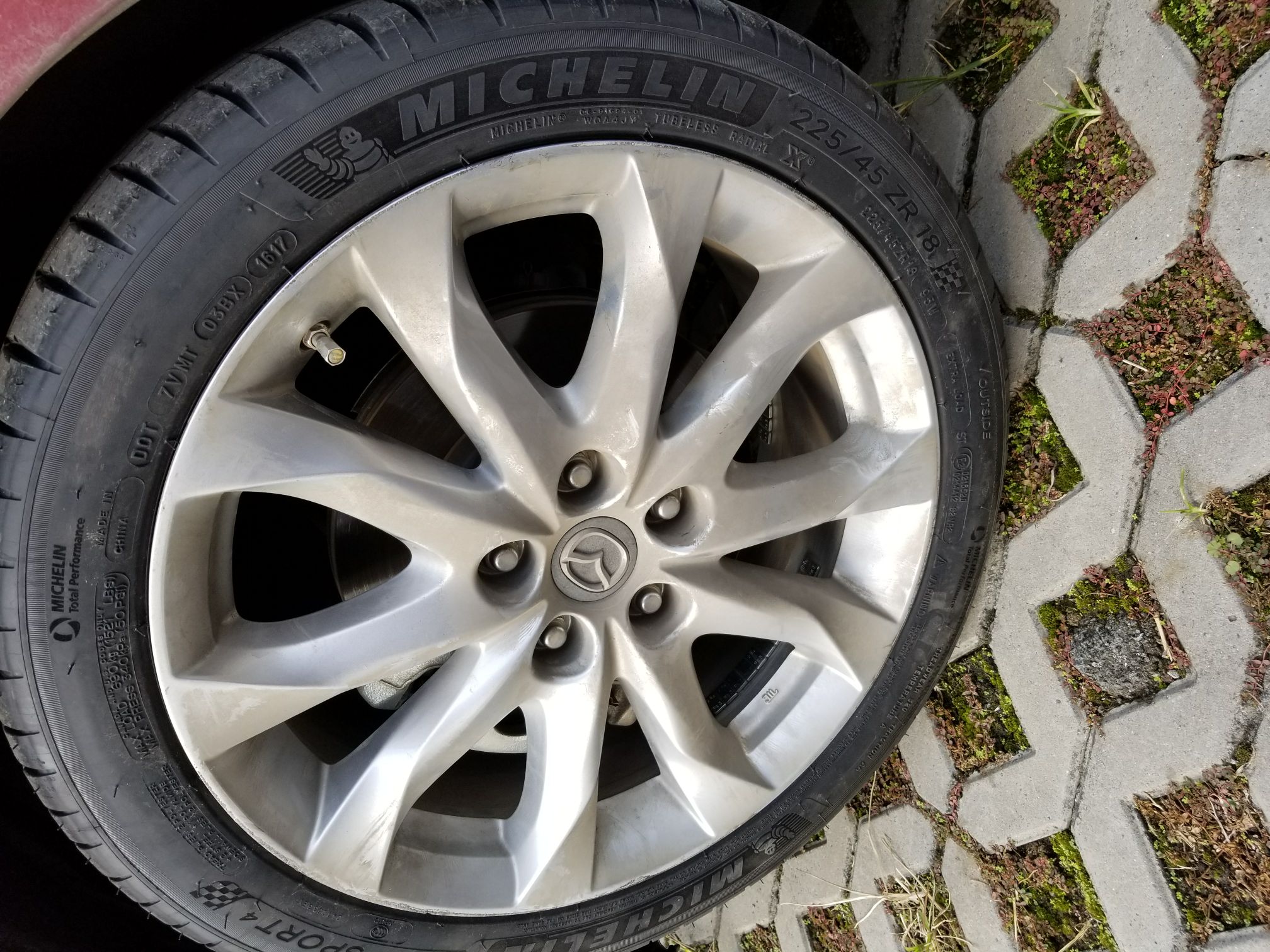 [车版专栏-改装作业]昂克赛拉215/45r18原厂胎换225/45r18米其林ps4