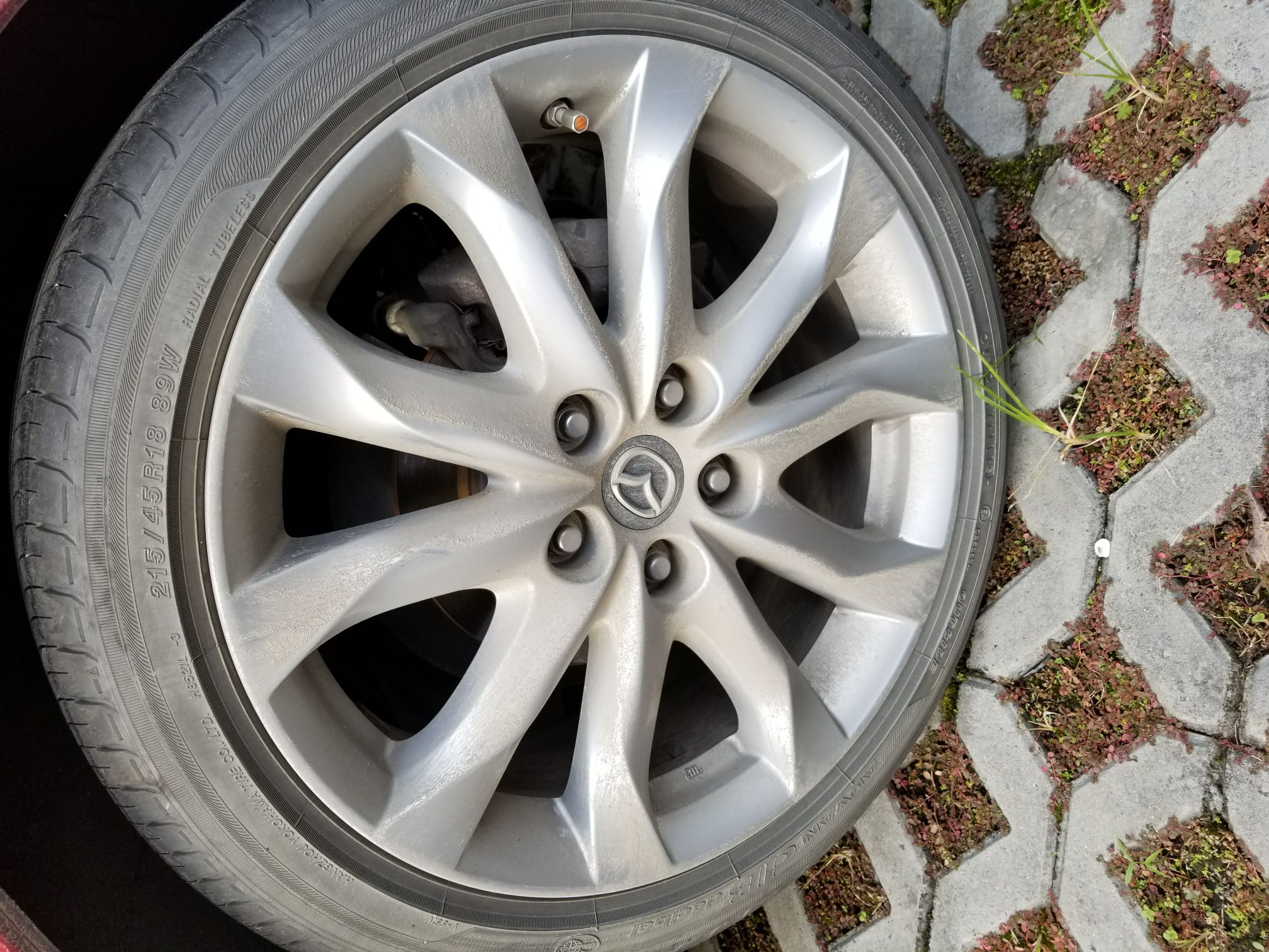 [车版专栏-改装作业]昂克赛拉215/45r18原厂胎换225/45r18米其林ps4